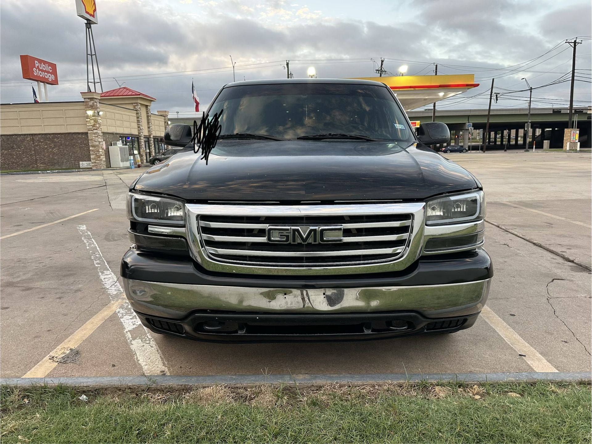 99-06 GMC Sierra Headlights