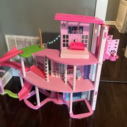 Barbie Dream House 