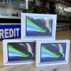 MacBook Pro 13 inch M2 Chip (Latest Model)