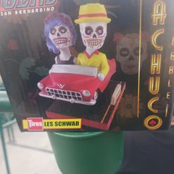 Pachuco "Duel" Man & Woman Lowerider Bobblehead