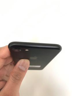 Apple IPhone 7 32GB - Unlocked - Fully Functional