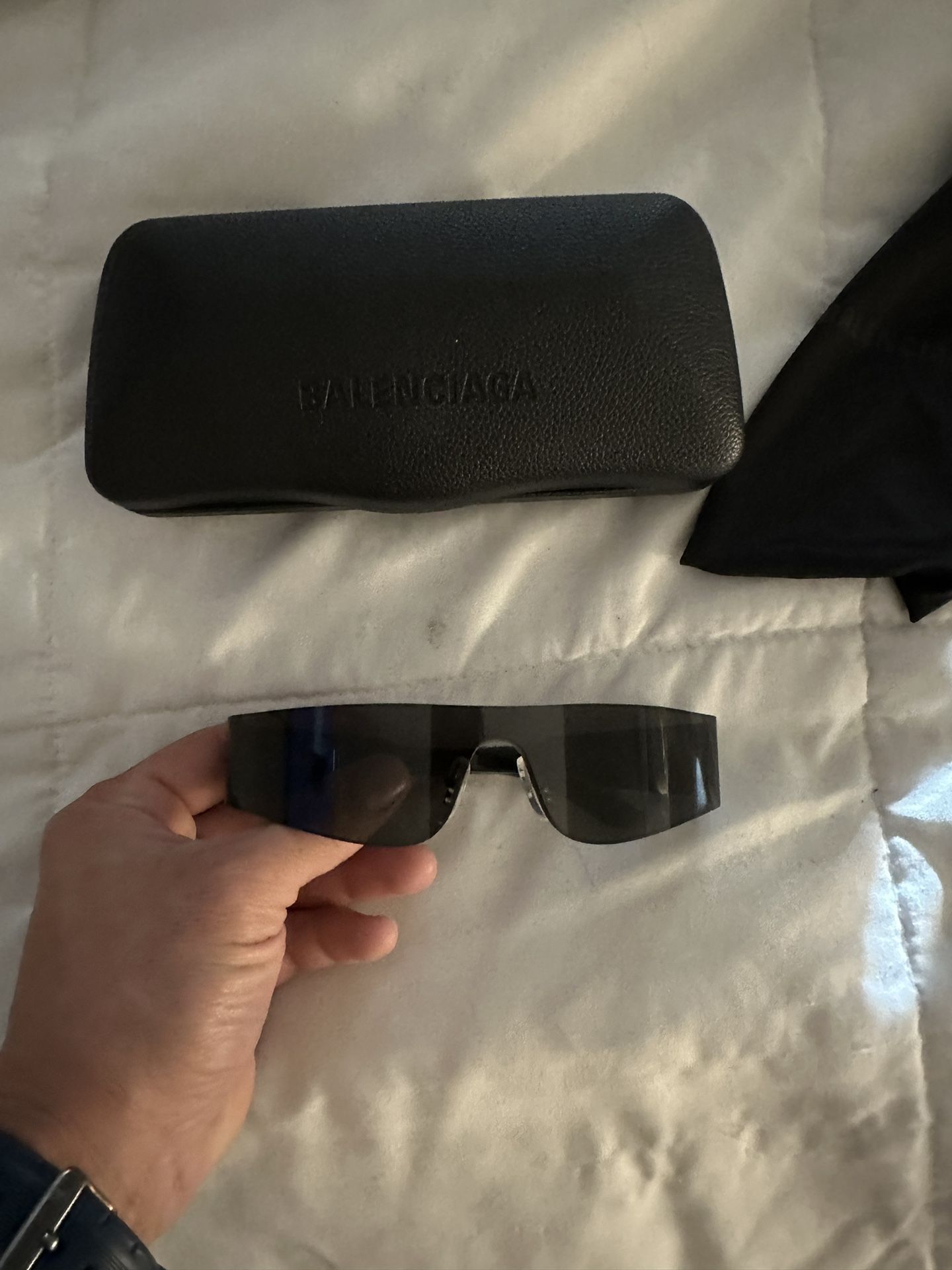 Sunglasses Balenciaga BB0041S