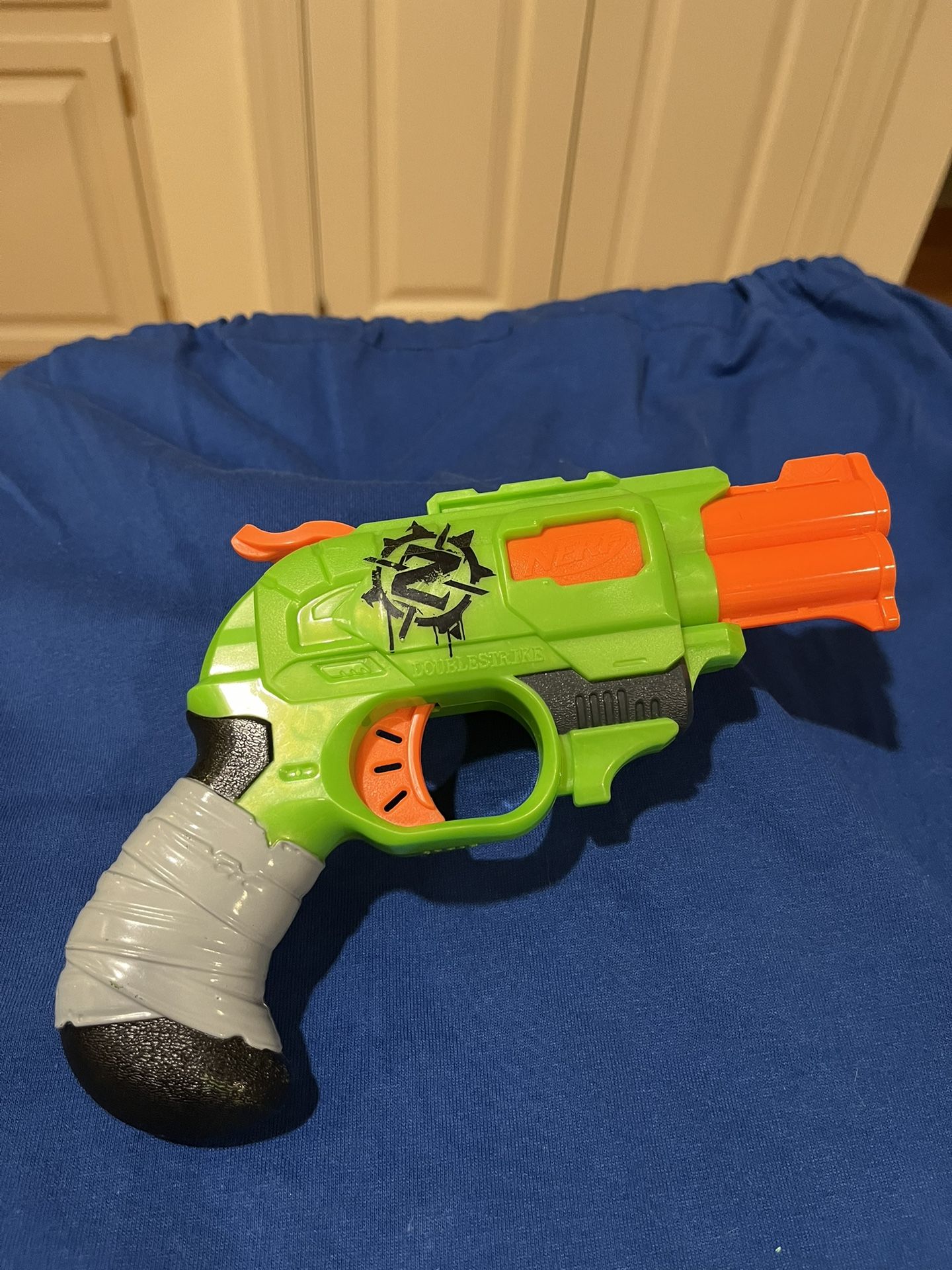Hasbro NERF Zombie Revolver. 