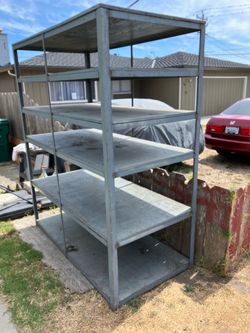 Heavy duty shelving