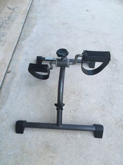Stationary bicycle peddles