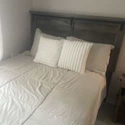 Full Size Bed 