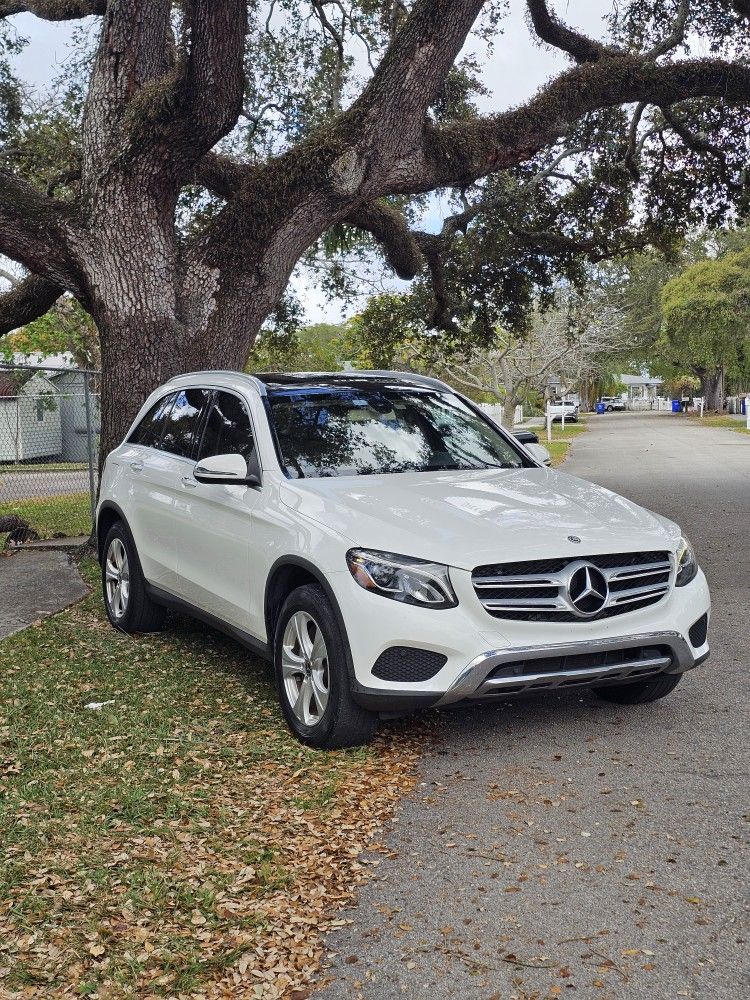 2018 Mercedes-Benz GLC 300