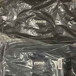 Supreme FW25’ week 15 Box Logo Hooded Sweatshirt Black, Green, Navy, Grey, White Sizes S, & M