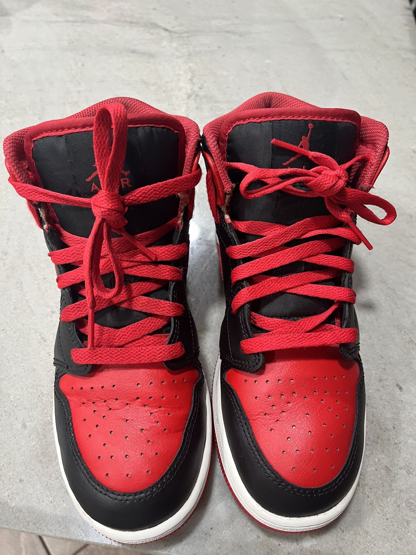 jordan 1 mid alternate bred