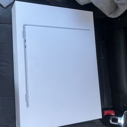 MacBook Air 2025 13” brand new