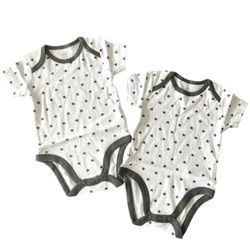 Amazon Essentials Baby 3-6 Months Bodysuit 2 Pack Short Sleeve Gray Star