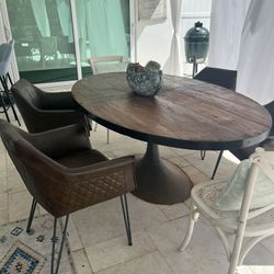 $4300 Restoration Hardware aero Table With 4 Chairs