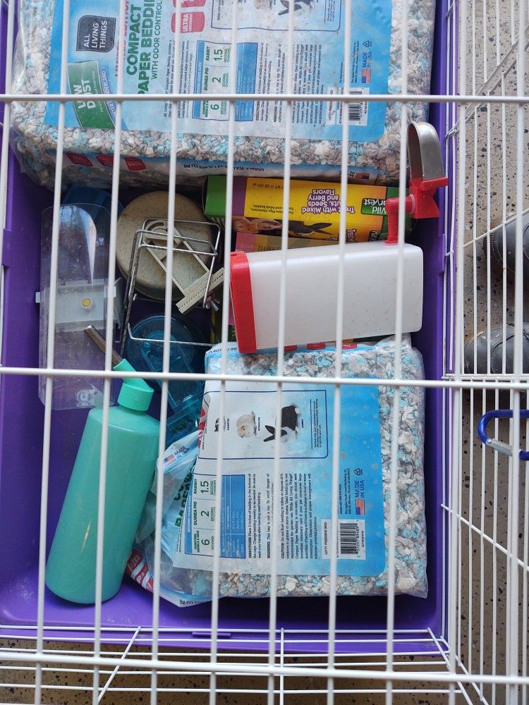 Large Rabbit/Hamster Crate By Kaytee