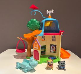 Toys, houses