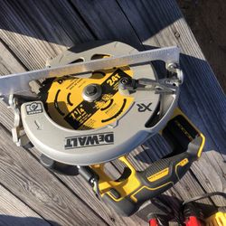 DeWalt XR CIRCULAR SAW