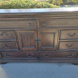 8 Drawer Dresser