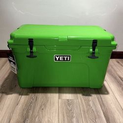 Yeti Tundra 45 Cooler - Canopy Green