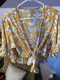 Tie front top