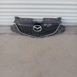 13 To 16 Grille And Emblem Mazda Cx 5 ( Oem)