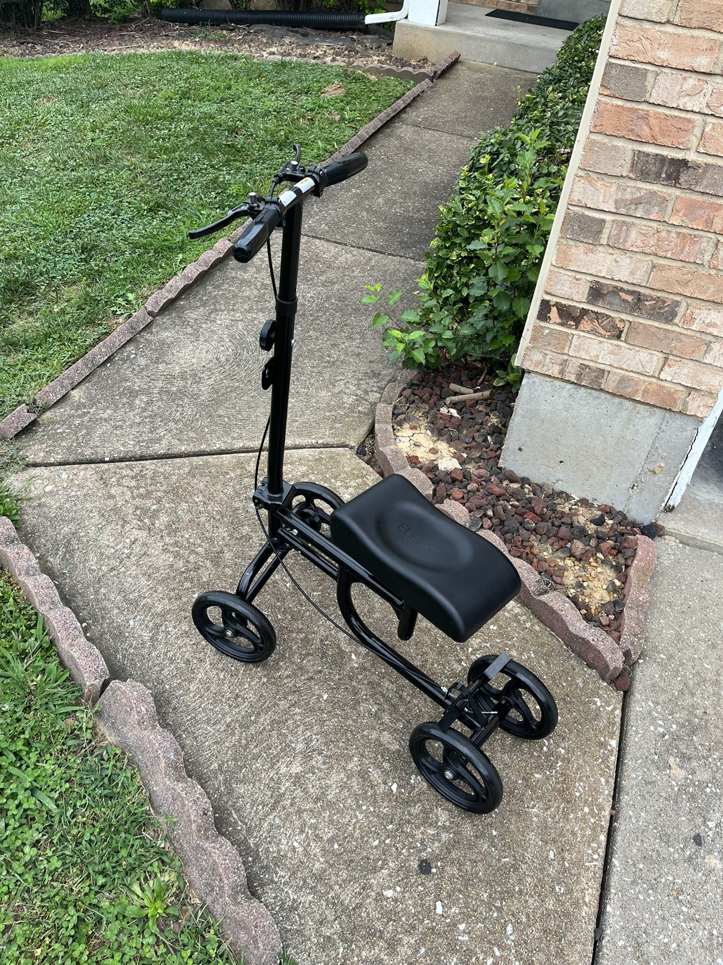Knee Walker