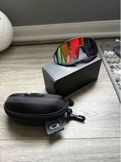 Oakley men sunglasses