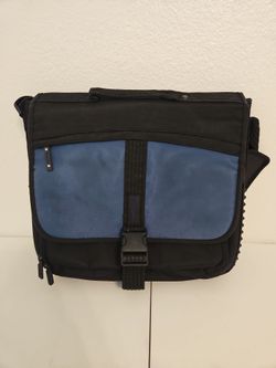 Targus Blue/Black 15.4" BlackTop Messenger Case Model CBT200