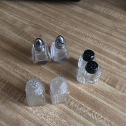 Old Salt Pepper Shakers 