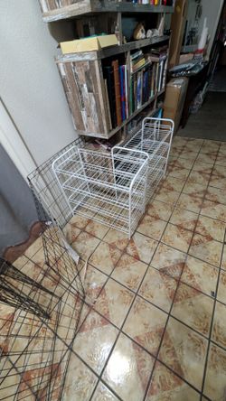 2x Shoe shelf Tropicana and Eastern