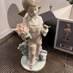 Lladro Figurine