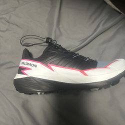 Salomon Thunder cross ( Brand New/ Never Worn)
