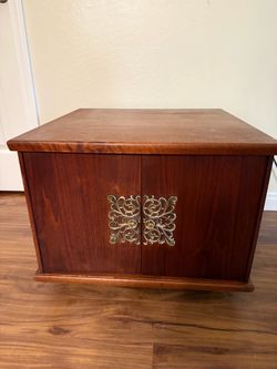 Nightstand/end table