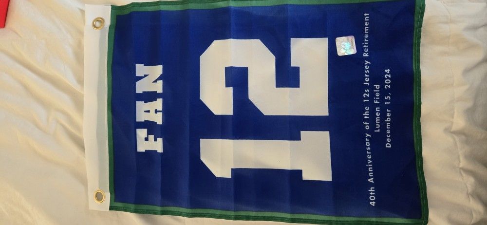 Seahawks 12 Fan Flag