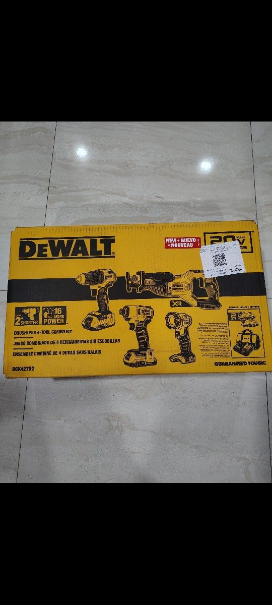 DeWalt 4 Tool Kit 20V Brushless Cordless + 2 Batteries Charger Drill Impact Driver Reciprocating Saw Flashlight