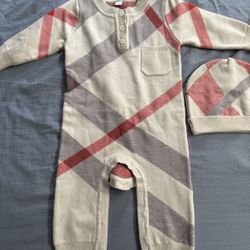 Baby Burberry Onesie With Beanie