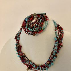 Beaded necklace and bracelet set