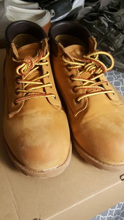 Size 8 YOUTH Mountain Gear boots