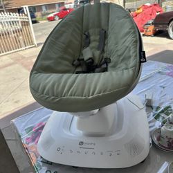 4 Moms Motion Swing 