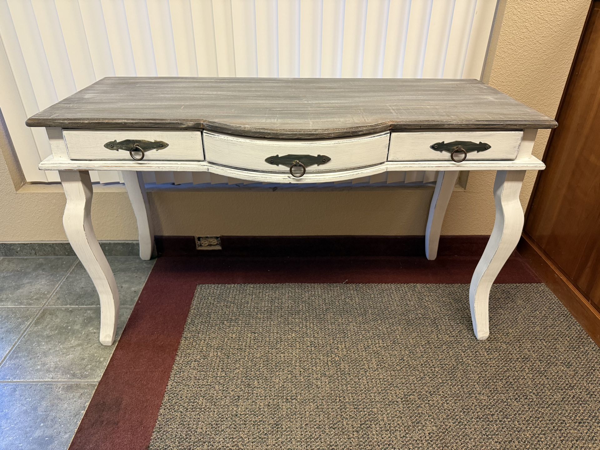 Entry Way Table