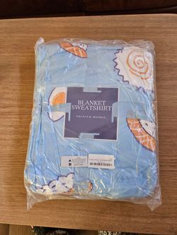 Blanket Sweatshirt Premium Hoodie. Cash only.PU Santa Clarita, CA,91350.