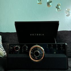 VICTROLA VINYL RECORD PLAYER