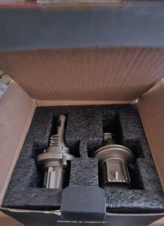 SEALIGHT L2S H13 Bulbs FOR DODGE 1500 TRUCKS