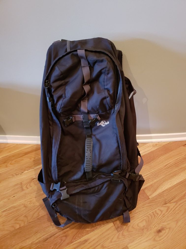 Eaglecreek travel bag /backpack with waist straps