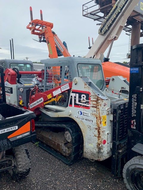 Takeuchi TL8 Track Skid Steer