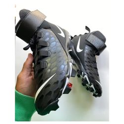 Nike Force Savage Shark 2 Football Cleats Black/White Men’s sz 8 NEW NO BOX! 