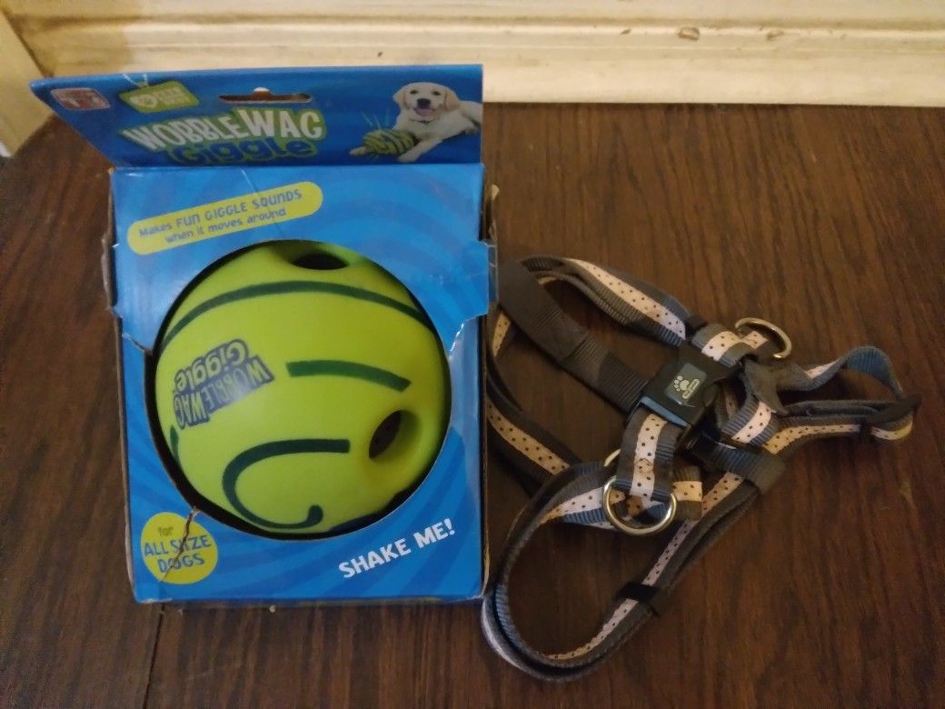 Dog Toy Ball + Collar 10.00