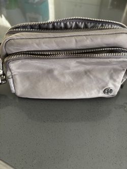 Lululemon Crossbody Bag (2L)