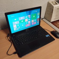 16"  Used  ASUS  Laptop  +  Mouse   Windows  10  with  Bing  ( WIFI )
