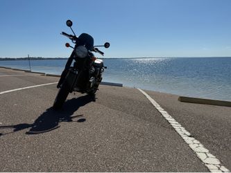 2023 Triumph Bonneville T120 Black