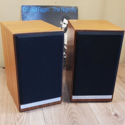 AudioEngine HDP6 Bookshelf Speakers Real Wood Great Sound!