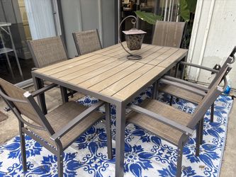 MOVING SALE! Outdoor Patio Dining Set – Table + 6 Chairs $30